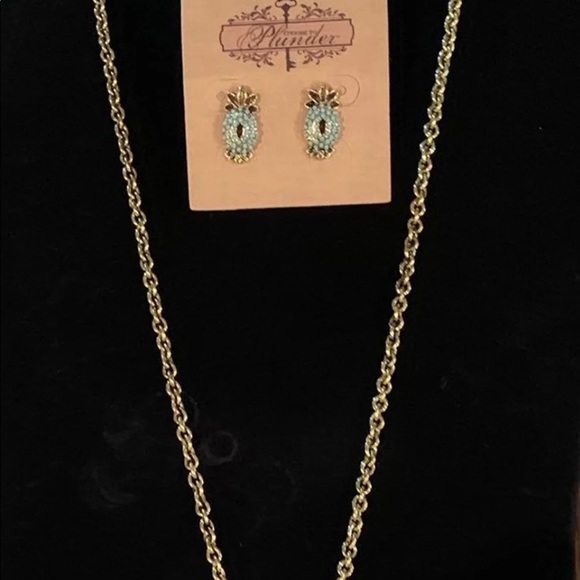 Plunder Pineapple Necklace and Earring set - Picture 2 of 6